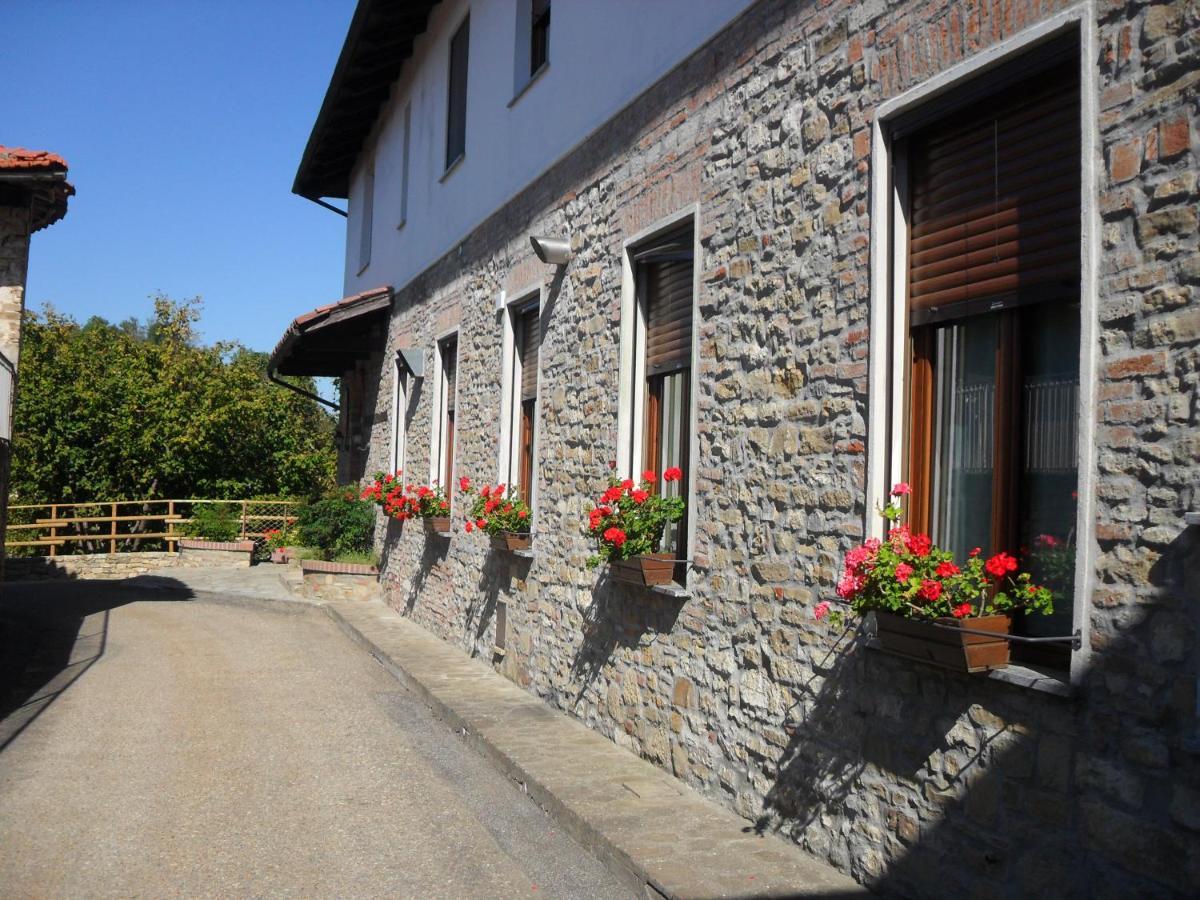 Ristorante Albergo Da Maurizio Cravanzana Exterior photo