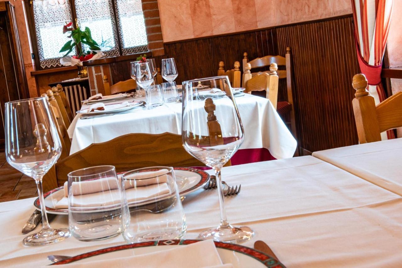 Ristorante Albergo Da Maurizio Cravanzana Exterior photo