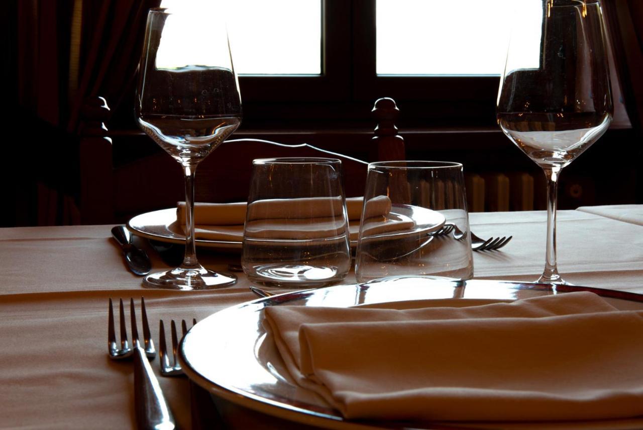 Ristorante Albergo Da Maurizio Cravanzana Exterior photo